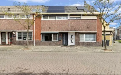 Tussenwoning te koop: Slotstraat 4, Maria Gewanden Hoensbroek