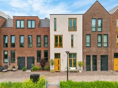 Tussenwoning te koop: Sluiseiland-Zuid 12, Sluiseiland Vianen (Ut)
