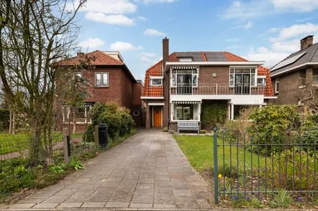 Twee-onder-één-kap te koop: Sluiskade Noordzijde 136, Ootmarsumsestraat en omgeving Almelo