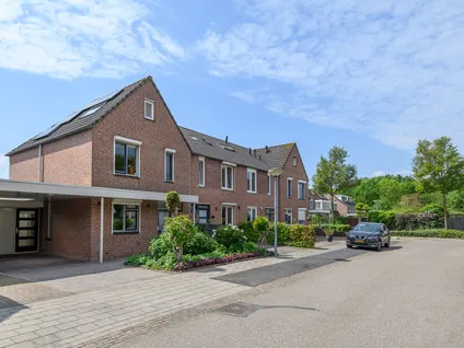 Tussenwoning te koop: Sluiskamp 3225, Sluiskamp Wijchen