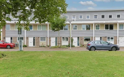 Tussenwoning te koop: Sluiskolk 76, Polderpeil-West Alphen Aan Den Rijn