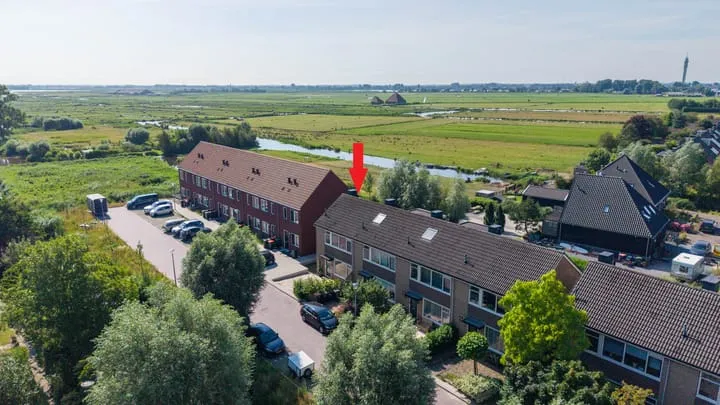 Corner house for sale: Sluisstraat 16, Oost-Knollendam Oostknollendam