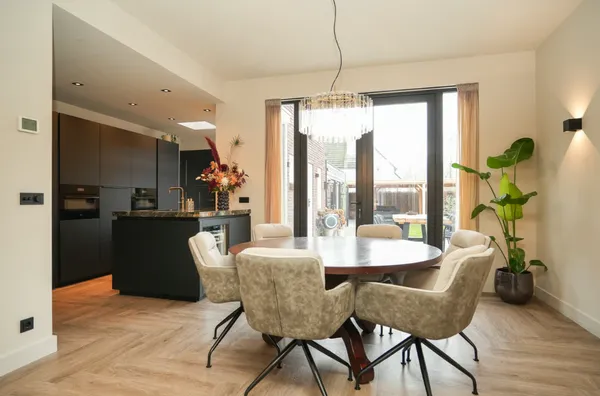 Hoekwoning te huur: Sluisstraat 21, Bloemenwijk Veghel