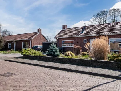 Twee-onder-één-kap te koop: Sluisstraat 28, Burgemeester Beinsdorp Ter Apel