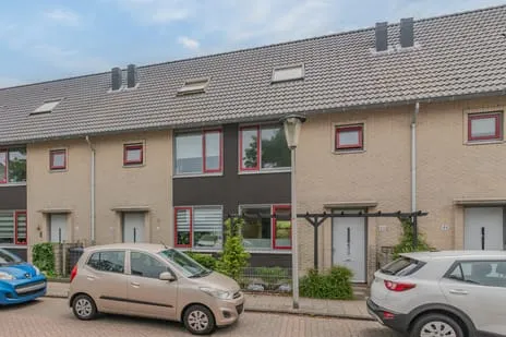 Tussenwoning te koop: Sluiswachterstraat 46, Vreeburgh 'S-Gravenzande