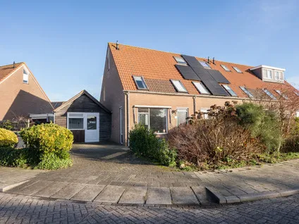 Vrijstaande woning te koop: Sluyscoog 33, Den Burg