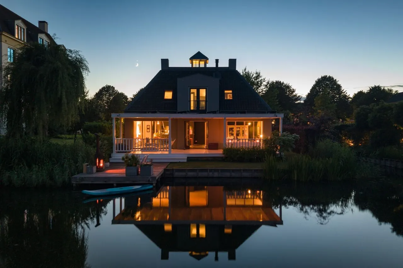 Vrijstaande woning te koop: Sluysoort 42, Maarssen