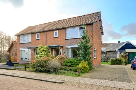 Twee-onder-één-kap te koop: Smalle Vliet 38, Sleeuwijk west Sleeuwijk