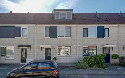 Tussenwoning te koop: Smaragd 53, Nieuwe Steen - Buurt 22 00 Hoorn