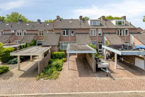 Tussenwoning te koop: Smidse 97, Schaijk Schaijk