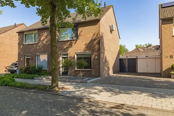Tussenwoning te koop: Smidsepad 20, Liempde Liempde