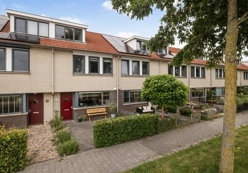Tussenwoning te koop: Smidshamer 66, De Gilden Dronten