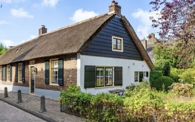 Twee-onder-één-kap te koop: Smidslaantje 2, Laren-Centrum Laren