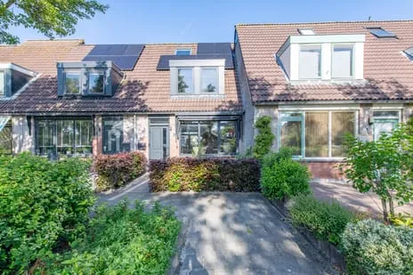 Tussenwoning te koop: Smidsloot 7, Tuitjenhorn-Centrum en Kerkbuurt Tuitjenhorn