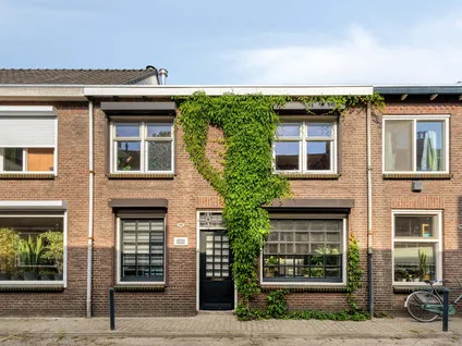 Tussenwoning te koop: Smidspad 95, Pastorieklamp West Tilburg