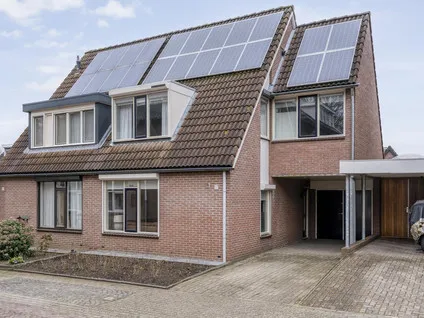 Tussenwoning te koop: Smittenbelt 17, Rijssen