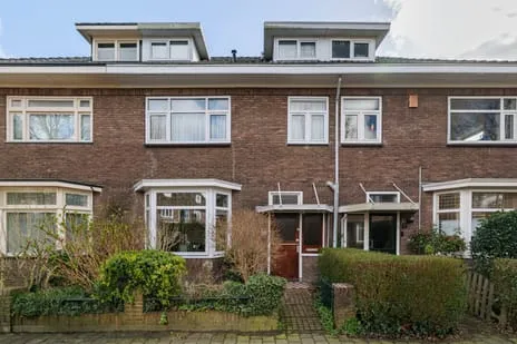 Tussenwoning te koop: Smyrnastraat 174, Burgemeestersbuurt Deventer