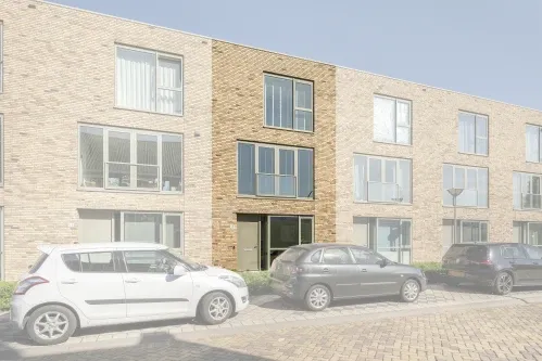 Tussenwoning te koop: Sneeuwbalstraat 57, Babberspolder Oost Vlaardingen