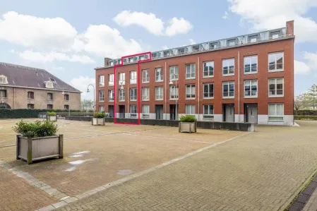 Tussenwoning te koop: Snellenshof 2, City Breda