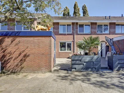 Terraced house for sale: Snoekenveen 511, Snoekenveen Spijkenisse