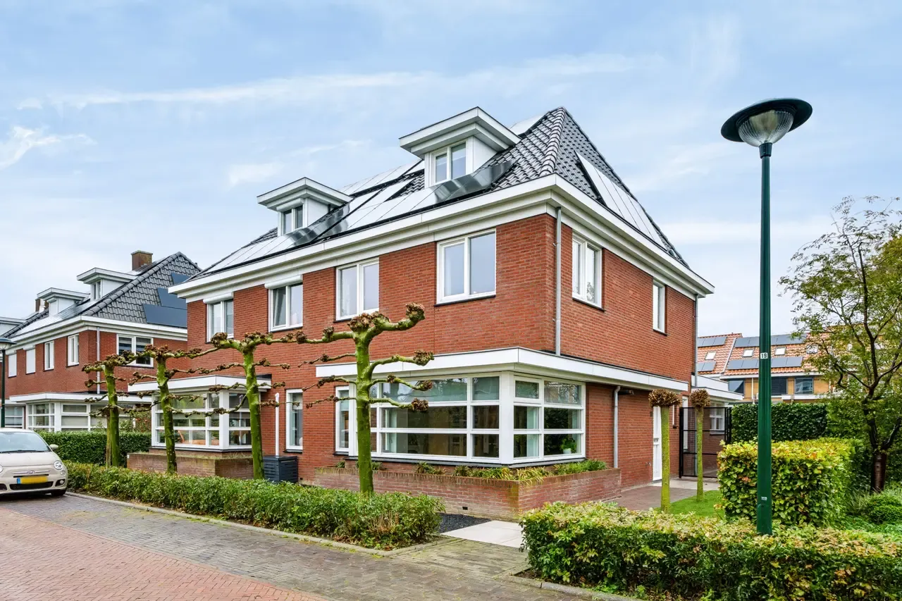 Twee-onder-één-kap te koop: Snoekgracht 11, Beuningen Gld