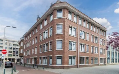 Studio te koop: Snoekstraat 8C, 'S-Gravenhage