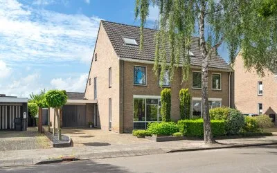 Corner house for sale: Solckamastins 12, Camminghaburen-Midden Leeuwarden