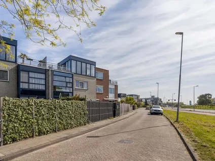 Tussenwoning te koop: Solingstraat 27, Oud IJsselmonde Rotterdam