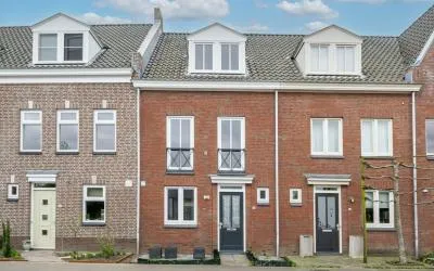 Tussenwoning te koop: Sommelsdijkse Haven 10, Sommelsdijk westplaat Sommelsdijk