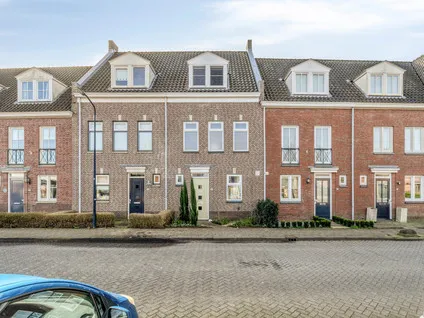 Tussenwoning te koop: Sommelsdijkse Haven 12, Sommelsdijk westplaat Sommelsdijk