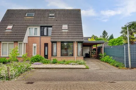 Hoekwoning te koop: Spaaklaan 8, Vijfhoeven Vlijmen