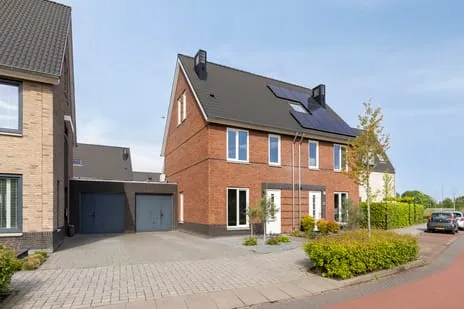 Tussenwoning te koop: Spaanders 23, Dijkstraten Best