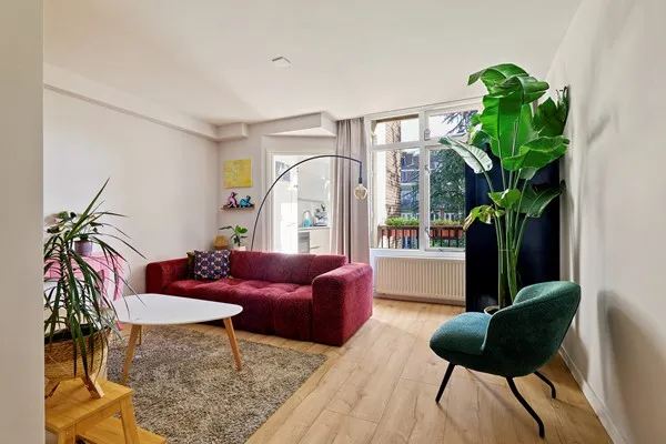 Studio for sale: Spaarndammerstraat 14C, Spaarndammerbuurt-Zuidoost Amsterdam