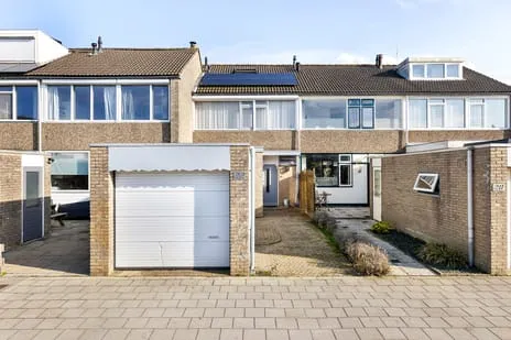 Tussenwoning te koop: Spaarnestraat 22, Schoonenburg - Groot Abeele Oost-Souburg