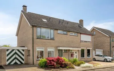 Tussenwoning te koop: Spaarnestraat 8, Zeldenrust Terneuzen