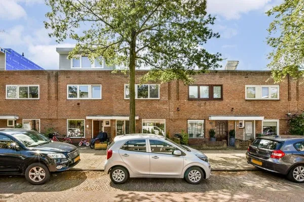 Woning te huur: Spaarnhovenstraat, Medanbuurt Haarlem