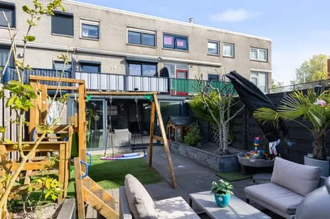 Tussenwoning te koop: Spadelaan 296, Brummelhof Apeldoorn