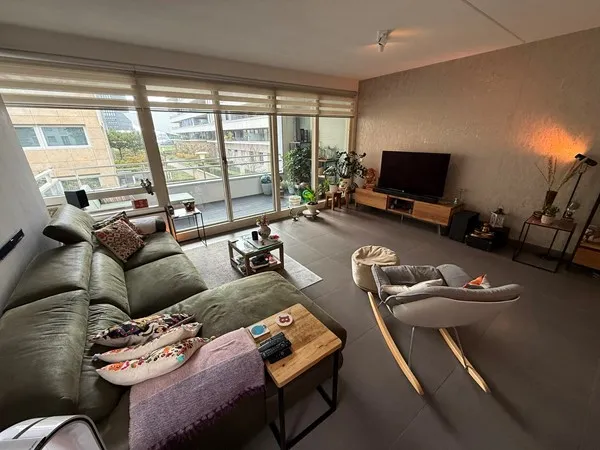 Woning te huur: Spadinalaan, Amsterdam
