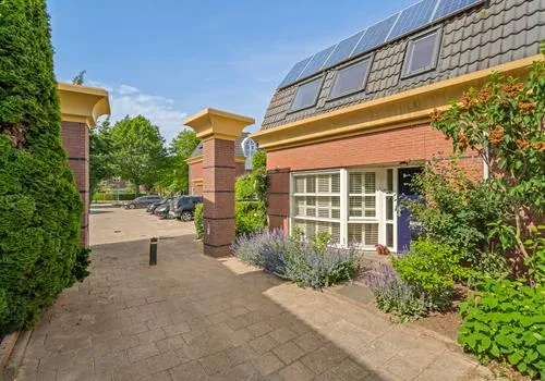 Hoekwoning te koop: Spanhout 2, Houten Houten