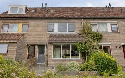 Tussenwoning te koop: Spant 52, Kersenboogerd-Zuid - Buurt 33 02 Hoorn