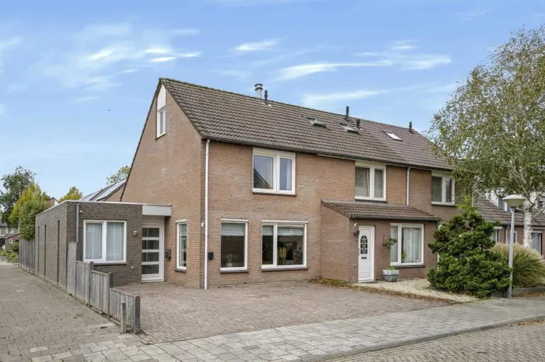Hoekwoning te koop: Sparrebeek 18, Veldhoven