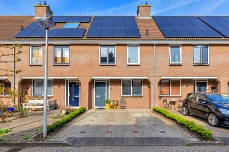 Tussenwoning te koop: Sparregat 8, Nieuwland Brielle