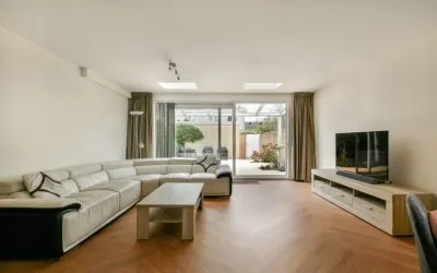 Corner house for sale: Sparrendaal 17, Landschappenbuurt Amstelveen