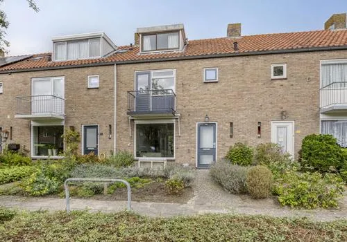 Huurwoning: Sparrenlaan 16 in Zwolle - €1.475 per maand - 103m²