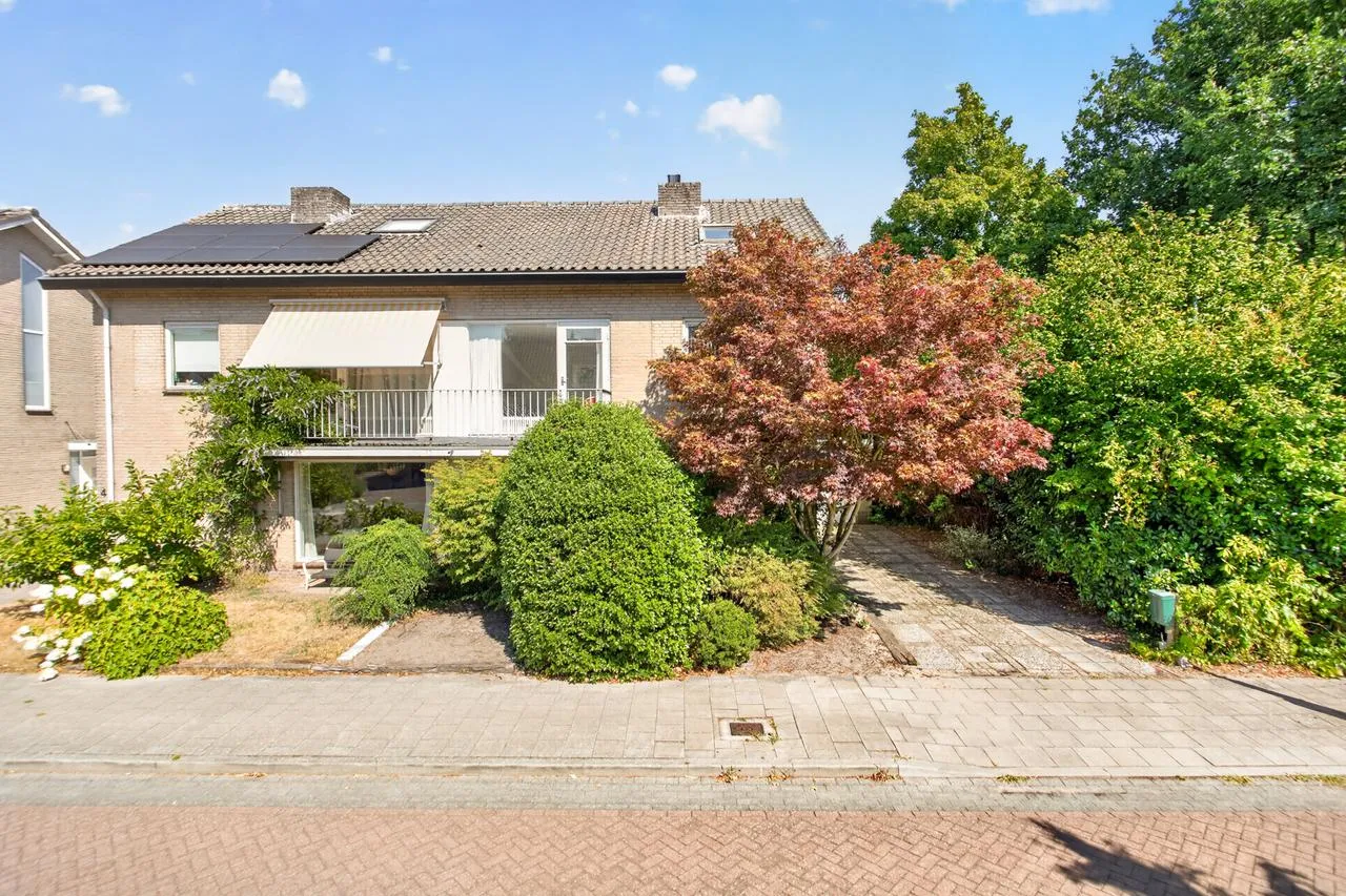 Hoekwoning te koop: Sparrenlaan 2, Valkenswaard
