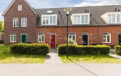 Tussenwoning te koop: Sparrenlaan 5, Verspreide huizen ten oosten van Sterksel Sterksel