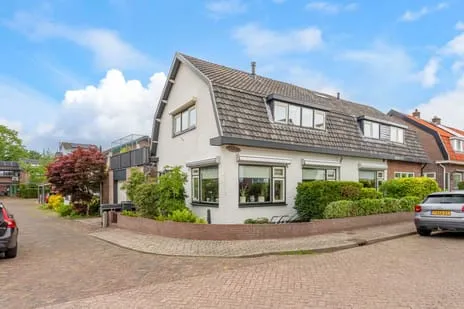 Twee-onder-één-kap te koop: Sparrenlaan 58, Oude-Oosterhei Baarn