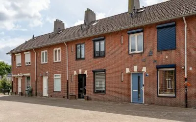 Tussenwoning te koop: Sparrenweg 23, Tuinzigt Breda