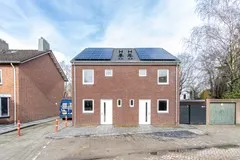 Twee-onder-één-kap te koop: Sparrenweg 28, Breda