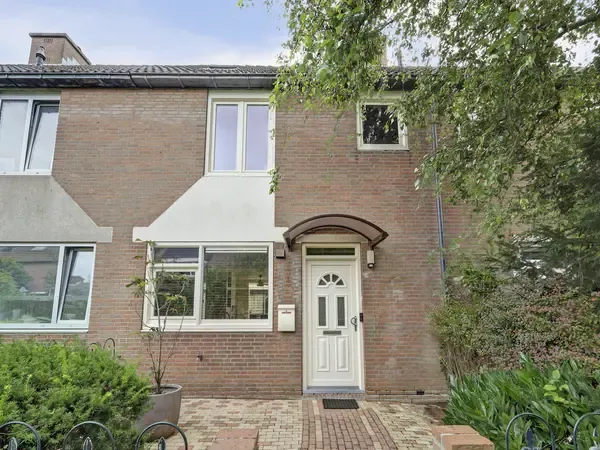 Tussenwoning te koop: Specht 25, Hoogvliet Rotterdam